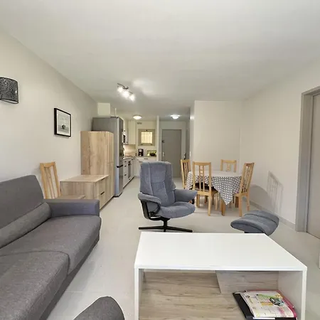 Апартаменты With Pool Near The Sea Жуан-ле-Пен