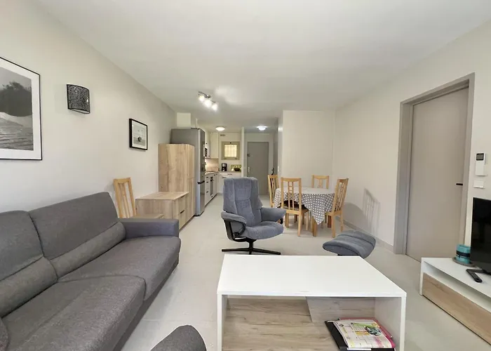 Апартаменты With Pool Near The Sea Жуан-ле-Пен