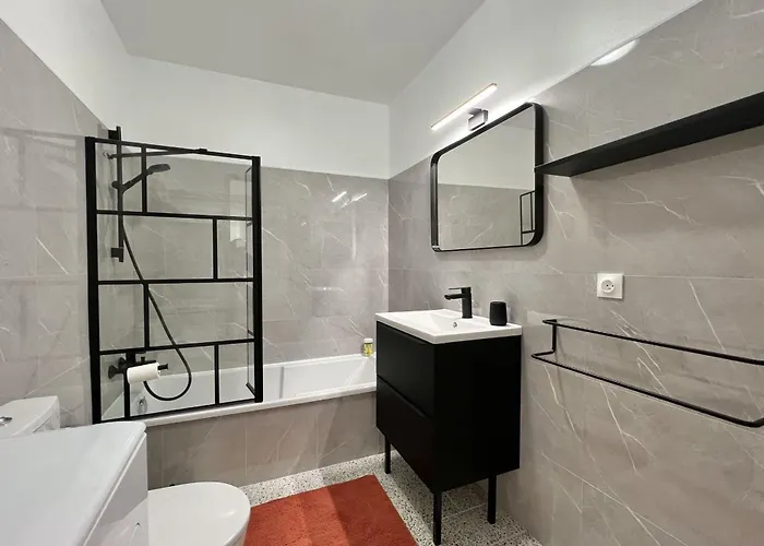 With Pool Near The Sea * 胡安莱潘