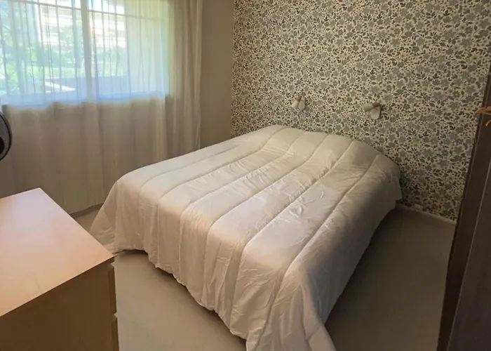 With Pool Near The Sea * ז'ואן-לה-פינס